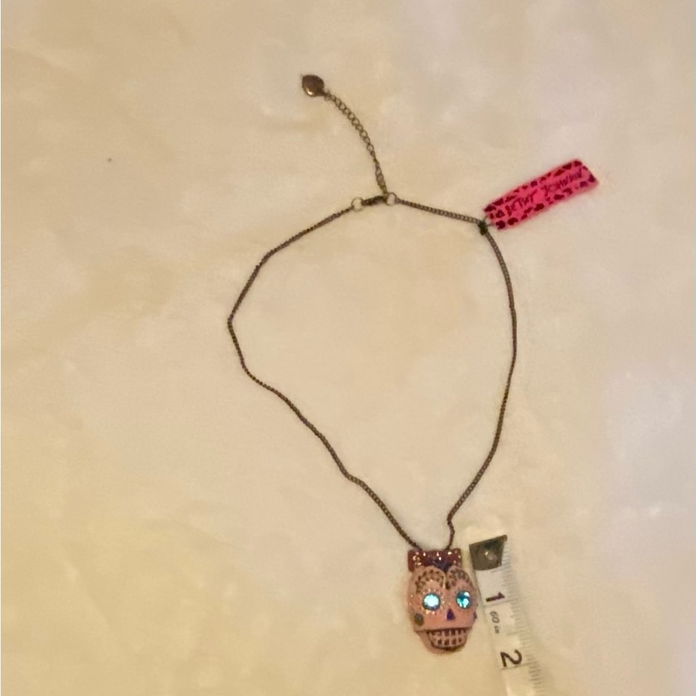 NWT Betsey Johnson Dia de Muertos Sugar skull pendant & necklace w/ jeweled eyes
